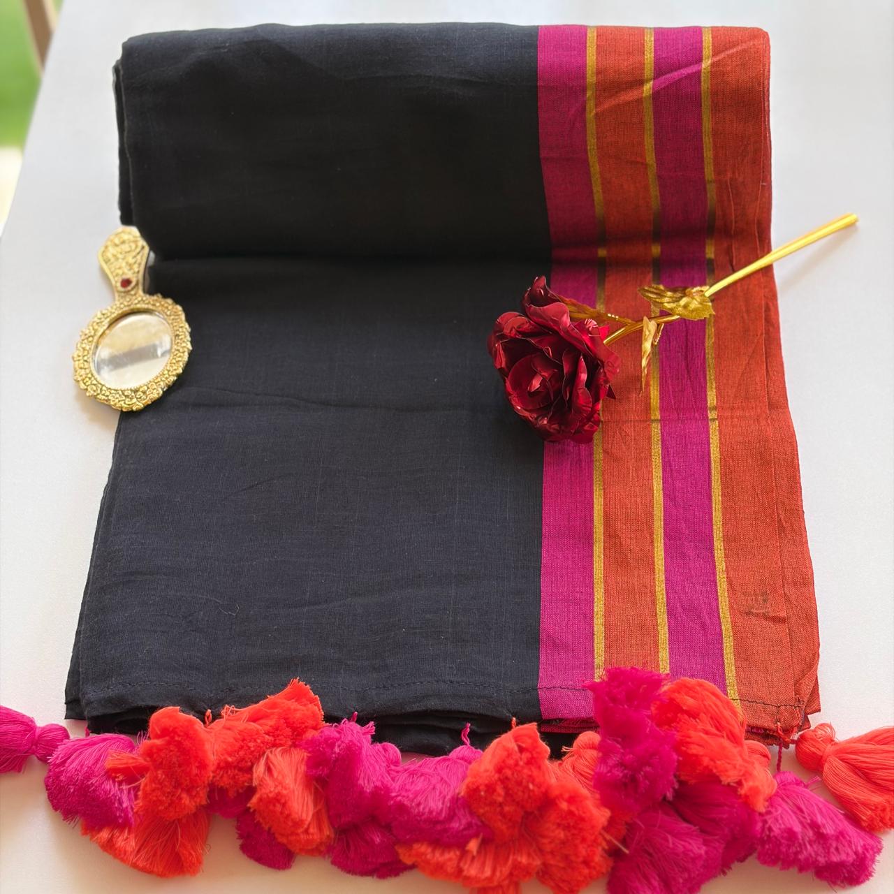 Black mulmul with thick border