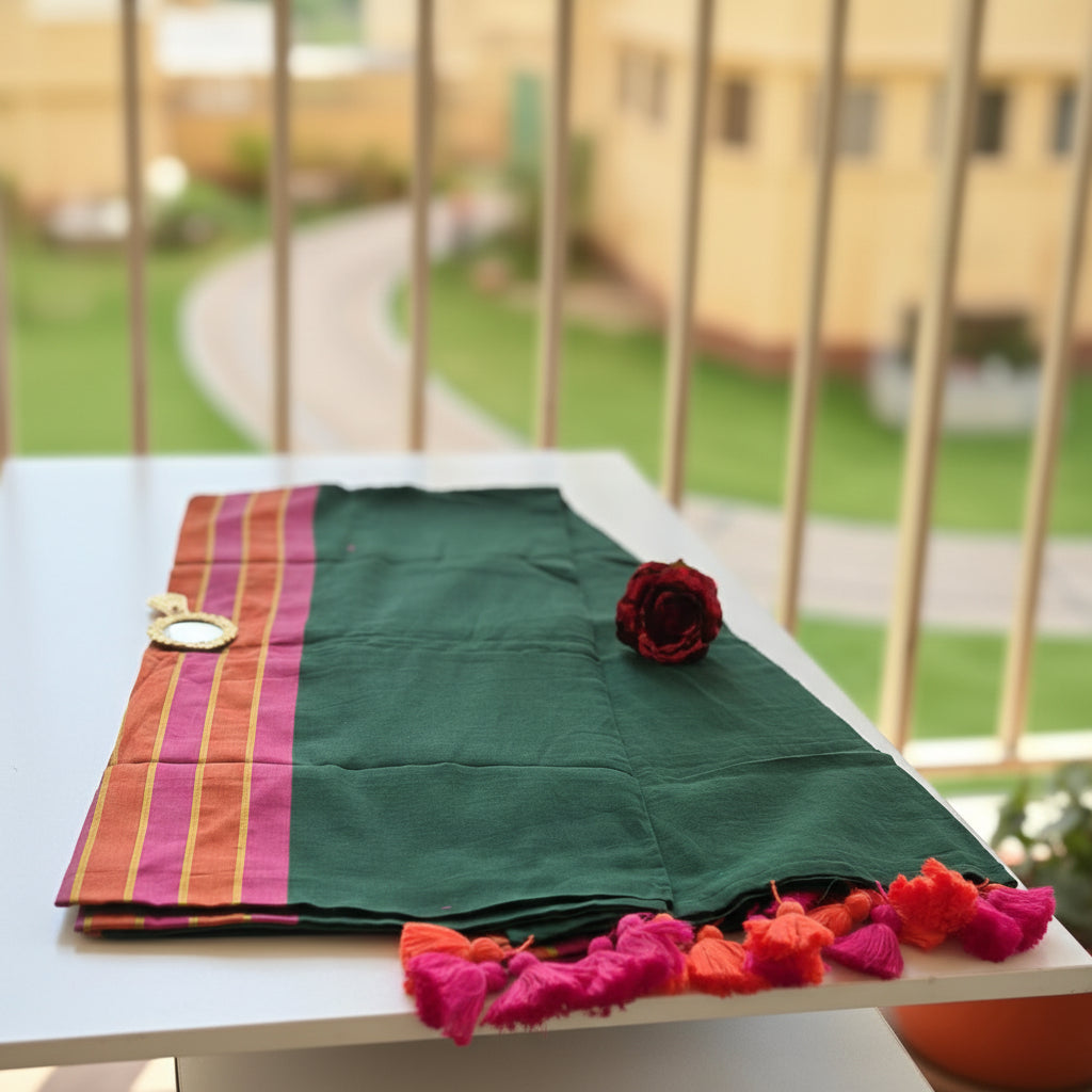 Bottle green mulmul with thick border